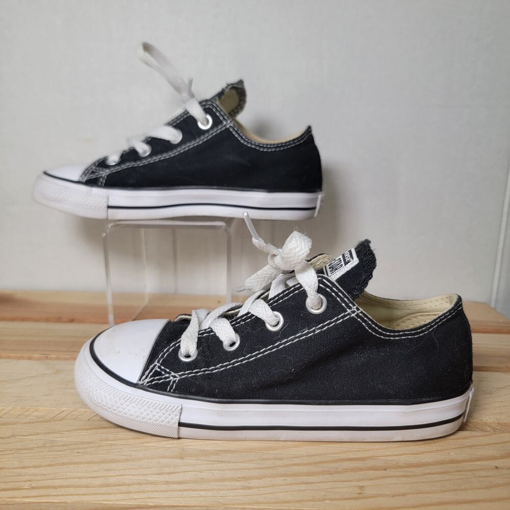 Converse Chuck Taylor All Stars Toddler Canvas Low Tops - Size 10